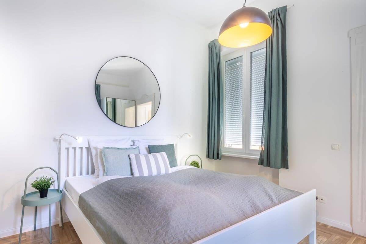 Lovely & Cozy Home With A C Budapest Bagian luar foto