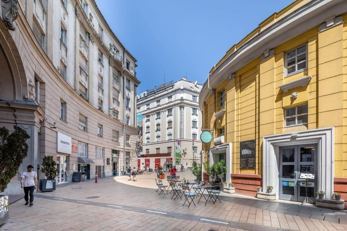 Lovely & Cozy Home With A C Budapest Bagian luar foto